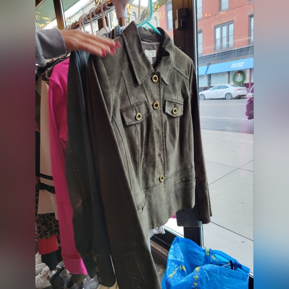 Suede jacket, size 6 - Picture 8 of 8